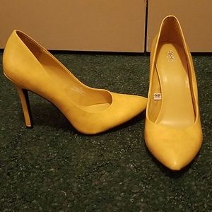 Mossimo pumps